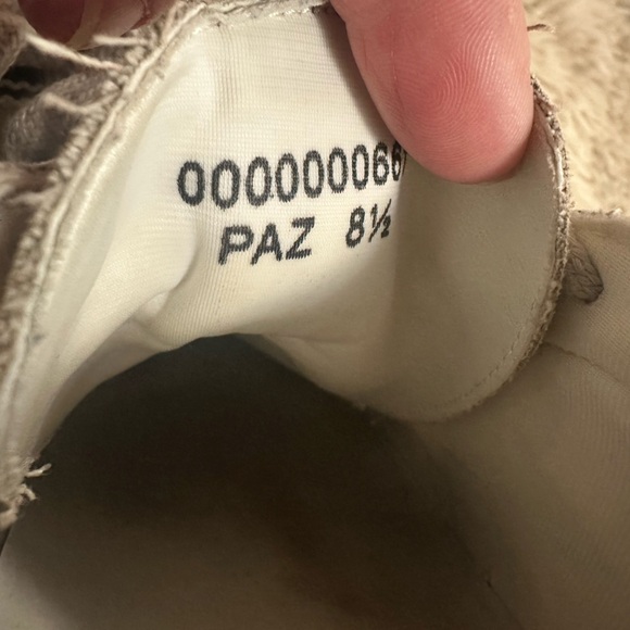 SHUSHOP Paz Sneakers 8.5 - Picture 9 of 9